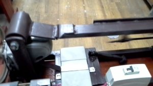 Самодельная механическая ножовка по металлу.