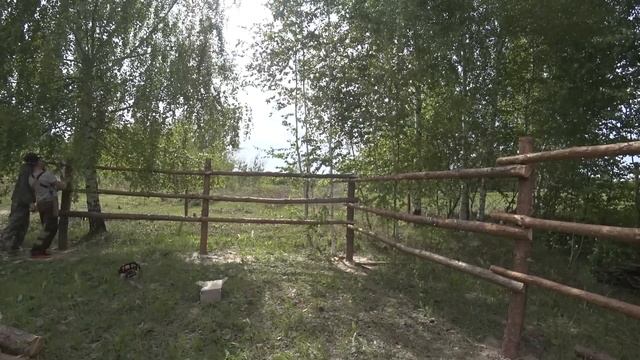 ЗАЧЕМ В ЛЕСУ ДЕЛАТЬ 2 ЗАБОРА НА ОДНОМ УЧАСТКЕ. ПОКАЗЫВАЮ РЕЗУЛЬТАТЫ РАБОТЫ В ЛЕСУ. ЖИЗНЬ В ДЕРЕВНЕ смотреть онлайн