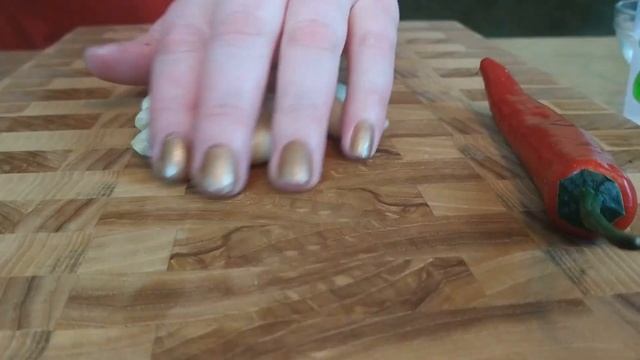 Малосольные битые огурцы: азиатский салат из битых огурчиков с кунжутом и арахисом смотреть онлайн