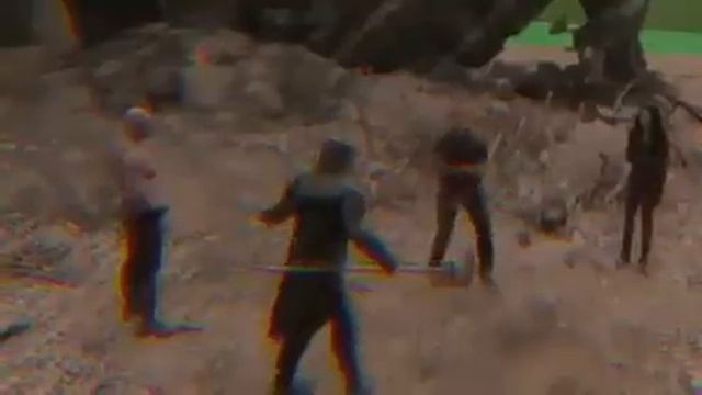 Ронан танцует под песню Dancin