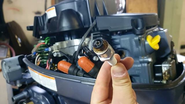 DIY Changing sparkplugs | Yamaha 6, 8, 9.9HP 4stroke outboard | FT8 | EPS4 2002 - 2014 смотреть онлайн