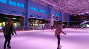 Едем на каток в ТЦ Донецк Сити - Фунтура , ДНР , Донецк , Развлечения , Катание на коньках  ЧАСТЬ 1