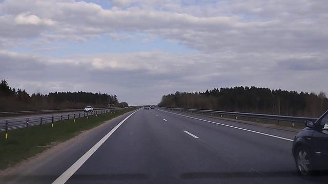 Трасса М-6 в субботу,22 апреля 23 г.Возле Минска. смотреть онлайн