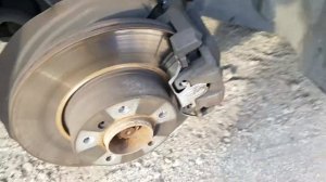 Как обмануть датчик (сенсор) замены тормозных колодок бмв 320d  е90 Xdrive
