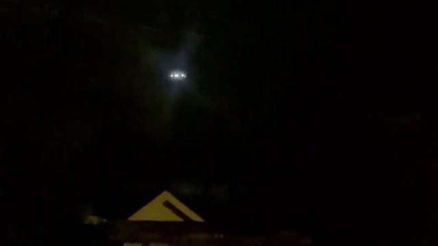 Circular Shaped UFO with Multicolour Bright Lights Sighted over Orangeburg in South Carolina смотреть онлайн