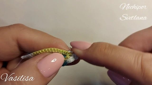 Листик из пряжи секционного крашения. Вязание крючком. смотреть онлайн
