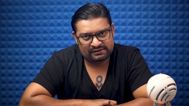 Building A Graphic Design Portfolio | Om Chincwhankar | Graphic Design Hindi Me