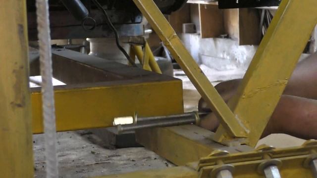 ГАЗ 24 -10. 30 часть. Снимаю машину со стапеля переворачивателя. смотреть онлайн