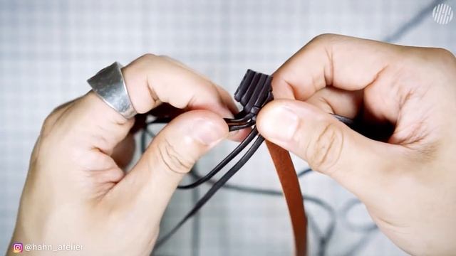 How to braid 8 strand bracelet using leather cords смотреть онлайн