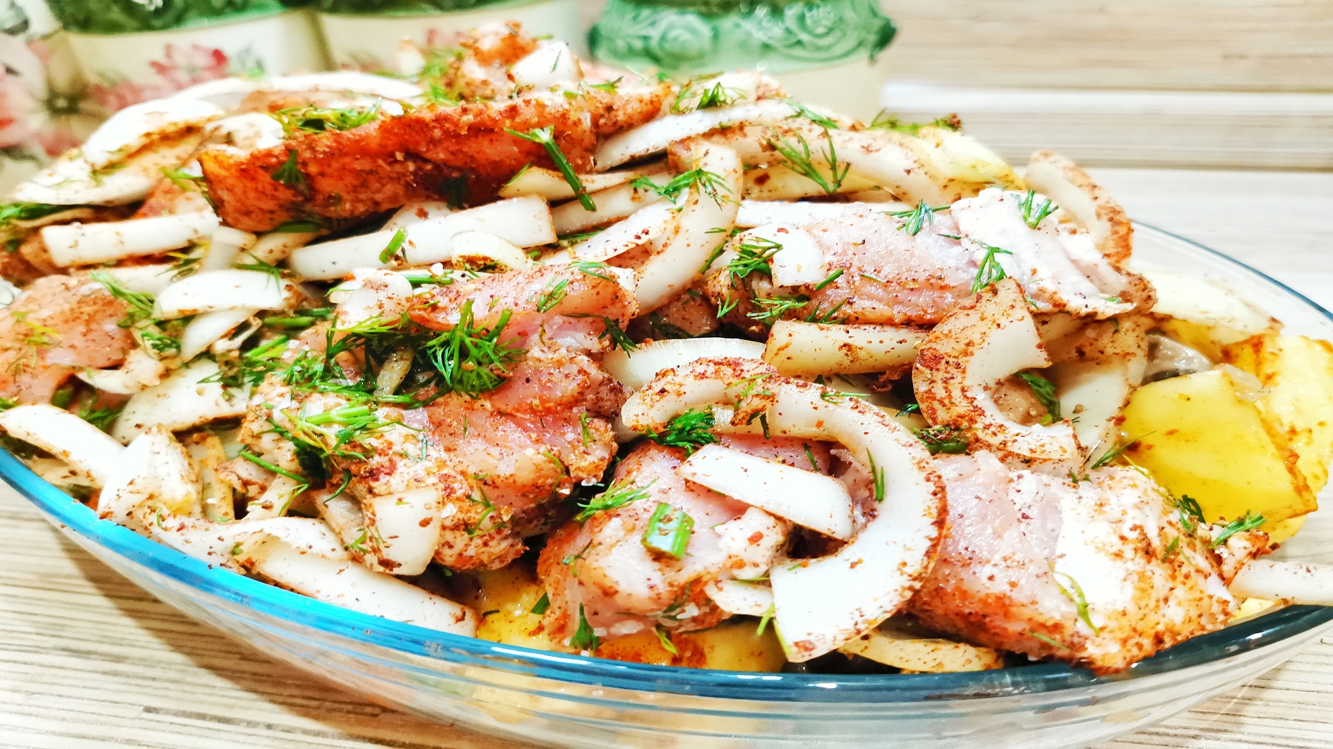 Просто складываю в форму МЯСО с ОВОЩАМИ и запекаю в духовке.Минимум времени и максимум удовольствия. смотреть онлайн