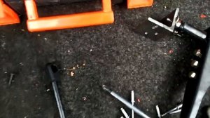 Газовый упор на  ляду багажника Ваз 2106