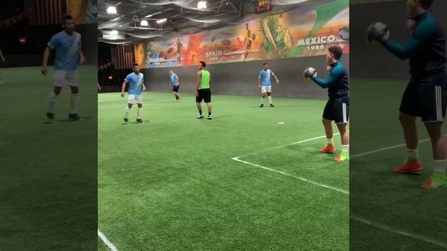 Indoor Soccer Games Are Awesome смотреть онлайн