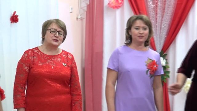 Любимому детскому саду Пчелка 5 лет Наш маленький Юбилей Поют воспитатели финальная песня 23 11 201 смотреть онлайн