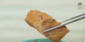 Корейская уличная еда. Рагу из свиного хребта.