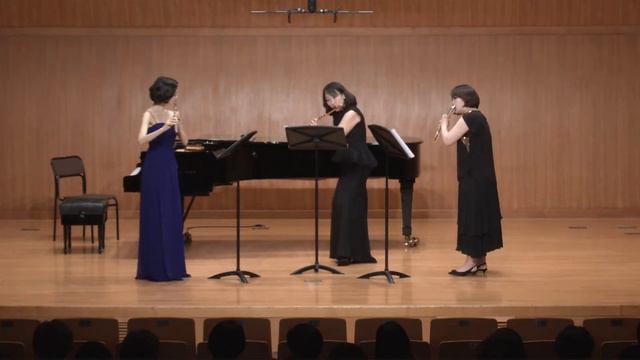 J.Haydn London Trio No.1 in C Major for 2 Flutes, Alto Flute смотреть онлайн