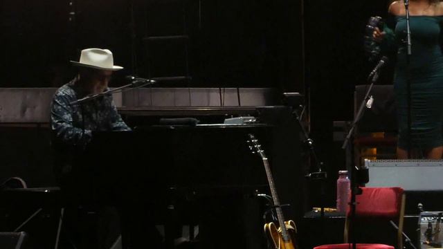 "God Save the Queen & Tearing Us & Highway & Hoochie" Eric Clapton@New York 9/18/22 смотреть онлайн