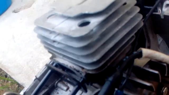 Обзор китайской бензопилы Maxcut 146, разборка, небольшой рассказ о конструкции ч.1 смотреть онлайн