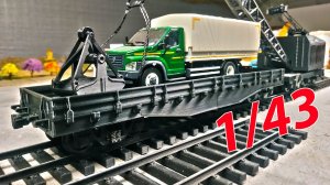 Железная дорога на макете города 1/43! Кран, вагон и рельсы. Про машинки!