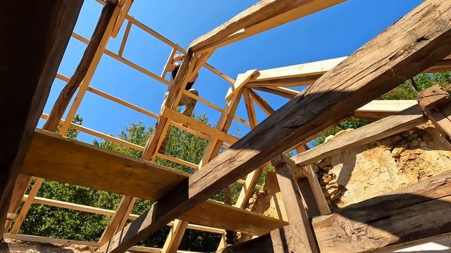Framing The Roof Alone! OFF-GRID Stone House in the Woods, ep.02. смотреть онлайн