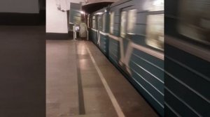 Третьяковская метро, переход на Новокузнецкую станцию