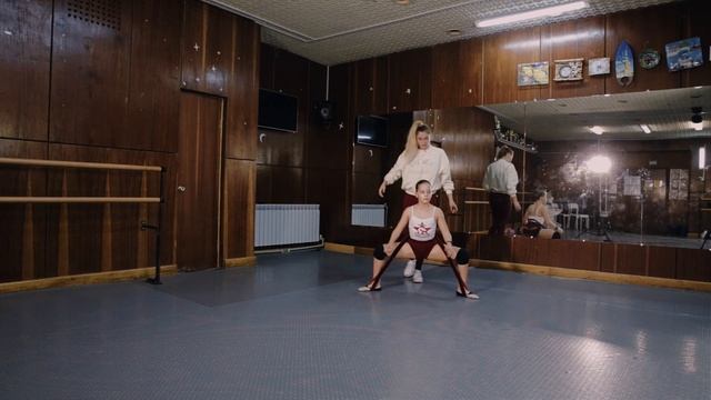 Упражнения с резиной. Развиваем тело. смотреть онлайн