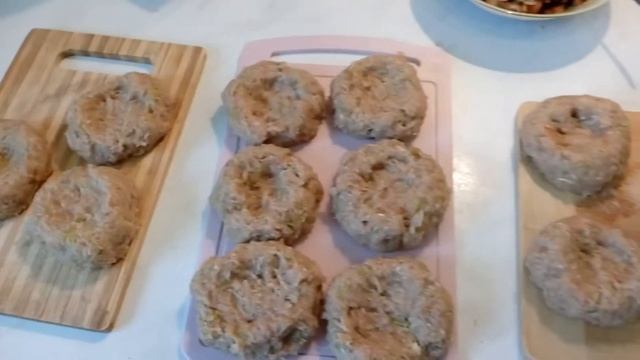 Гнездышки с грибной начинкой смотреть онлайн