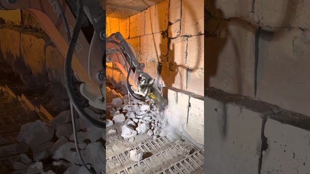 Выломка бетона холодильника на заводе Каспи цемент. смотреть онлайн