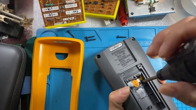 Que tiene adentro el fluke 17b+ смотреть онлайн