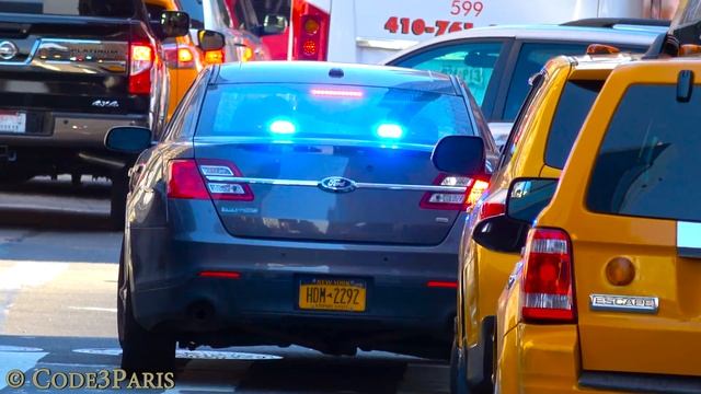 Driver Fails to Yield to NYPD Unmarked Police Car Responding Lights, Siren, Horn смотреть онлайн