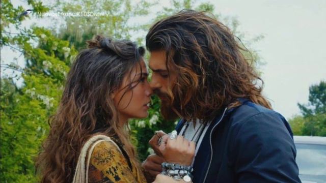 Can Yaman went to Demet Özdemir's sister's wedding смотреть онлайн