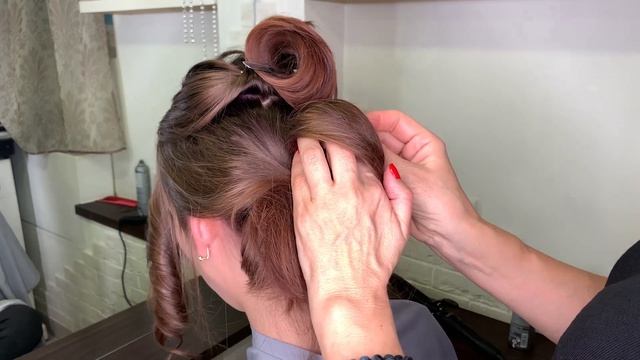 Быстрая прическа на прямые волосы. Секреты Натальи Шаропат смотреть онлайн