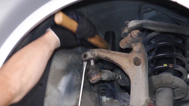 How to change tie rod end / track rod end on VW PASSAT B5+ TUTORIAL | AUTODOC смотреть онлайн
