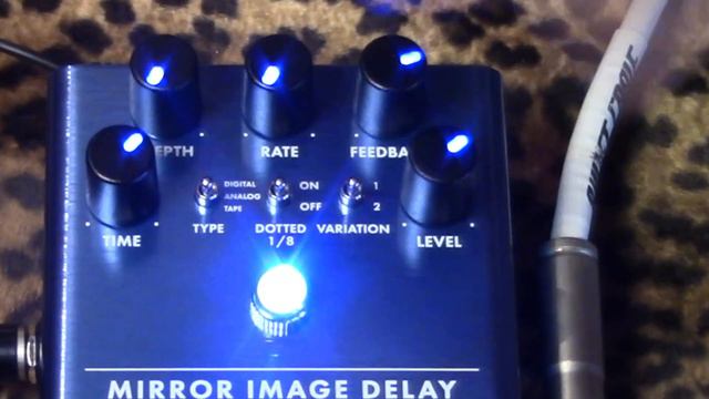 Fender Mirror Image Delay pedal demo with Les Paul & Princeton Reverb смотреть онлайн