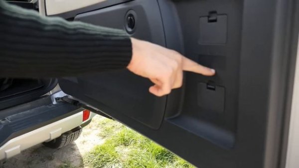 Mitsubishi Pajero Montero 3-door compact FULL REVIEW test driven - Autogefühl