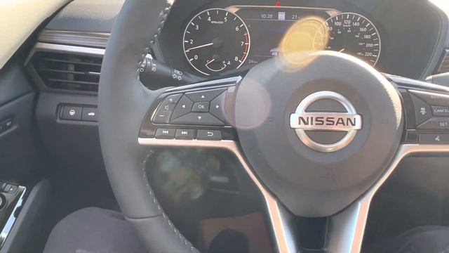 2022 Nissan Altima Platinum смотреть онлайн