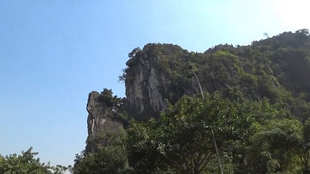 Нинь Бинь 1: Вьетнамская семья, велосипеды, на лодке в пещеру! | Север Вьетнама! смотреть онлайн