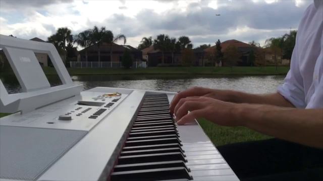 Moon River (Piano) смотреть онлайн