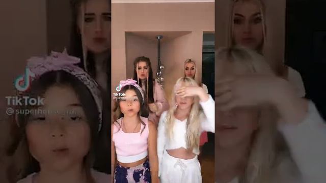Алёнка стар би пришла в Супер Хаус😱 смотреть онлайн