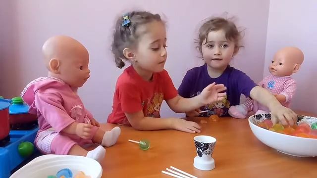 МАСТЕР ШЕФ от Эмили и Евы! ЛОЛЛИПОП из ОРБИЗОВ, кормим Беби Борн как мама смотреть онлайн