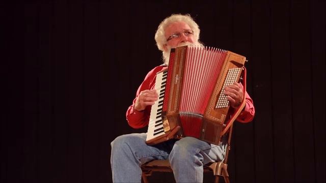 Julius Lenhart at The NorthEast Squeeze-In 2019 Concert... смотреть онлайн