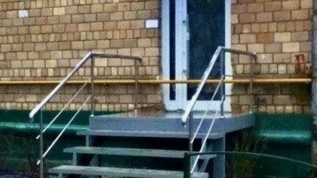 Криворукие строители и те кто хочет подешевле. Шутки строителей с лестницами и пандусами. смотреть онлайн