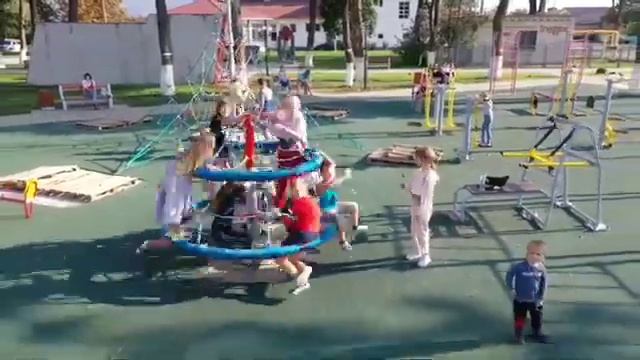 В станице Варениковской завершается строительство парка