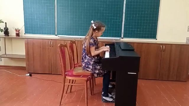 1) Ж. Ф. Рамо "Тамбурин", 2) Русская народная песня " Светит месяц". смотреть онлайн