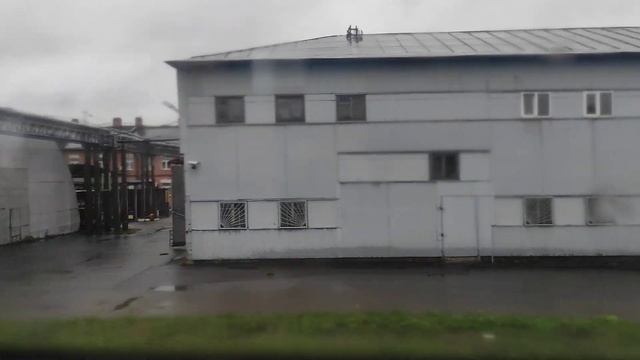 Отправление электрички ЭТ2М со станции Новалочная и поезд Таврия и ТЧ-18 смотреть онлайн