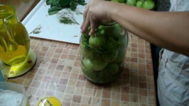 Огурцы,зеленые помидоры как бочковые на зиму смотреть онлайн