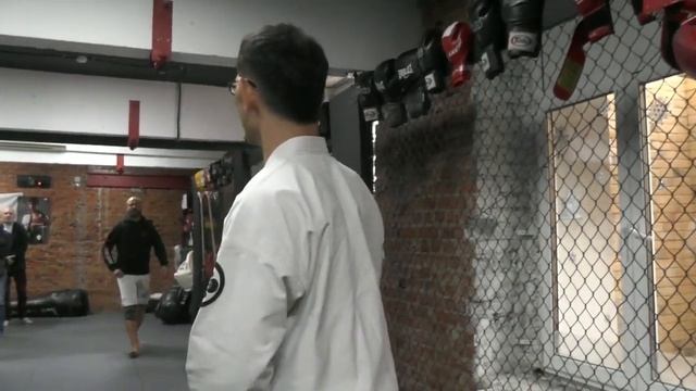 В ГОСТЯХ У MAD MAX DOJO ｜ВЛОГ ｜УЭДА МАСАРУ смотреть онлайн
