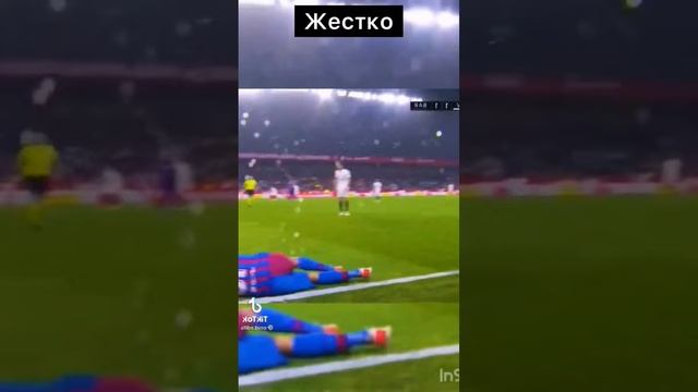 УДАРИЛ ЕГО смотреть онлайн