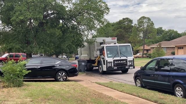 100 Video Special! Mack LR Heil DuraPack Python Garbage Truck смотреть онлайн