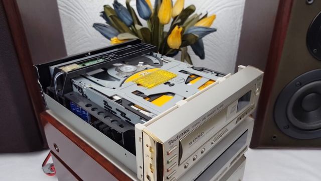 Technics SL-HD81 5 disc CD changer смотреть онлайн