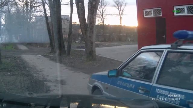 ОВО в 0230 78 выбирают тротуар! смотреть онлайн